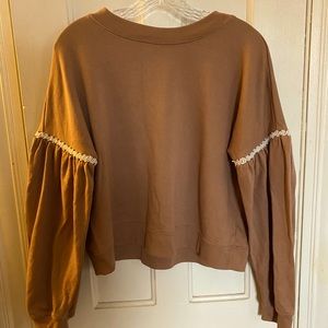 Pull Over Sweatshirt